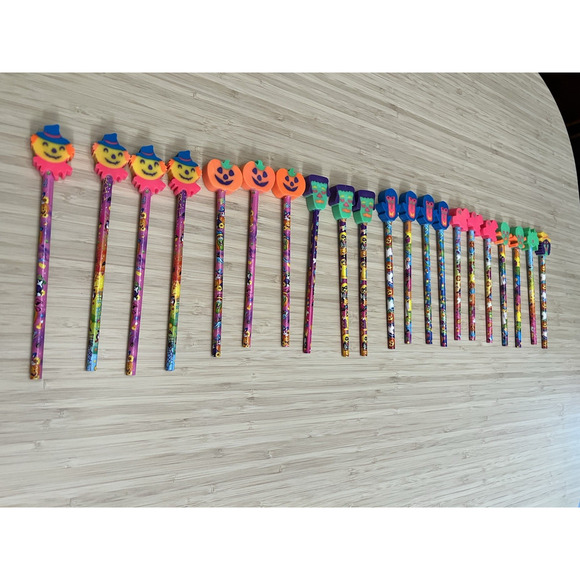 Vintage 1990s Lisa Frank Halloween Pencils with Erasers Lot of 21 Unused - Picture 1 of 13